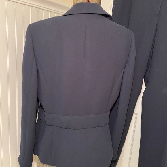 JONES WEAR SIZE 12 NAVY SUIT FULLY LINED JACKET WITH TIES AND SLACKS - Picture 9 of 16